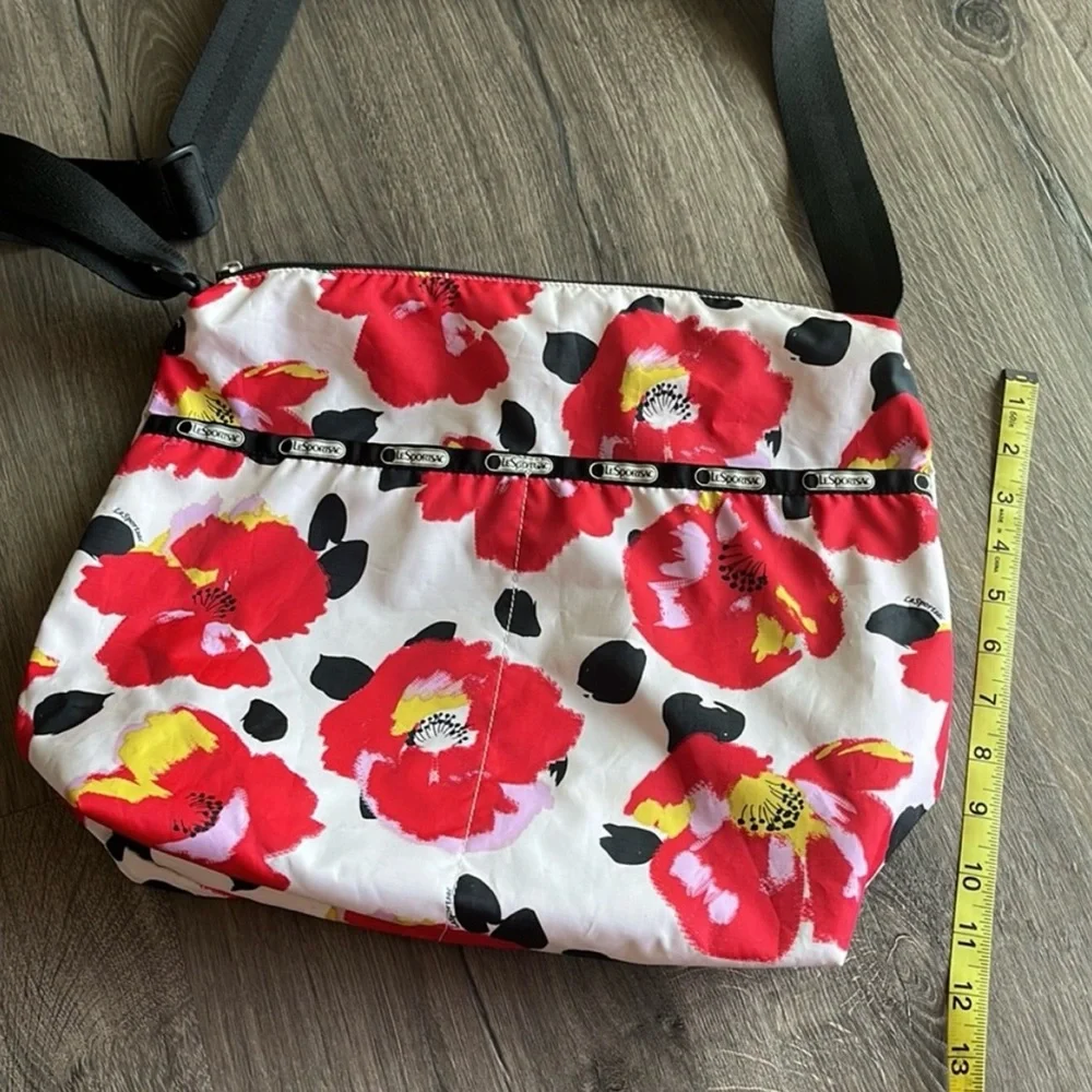 NWOT LeSportSac Floral Crossbody Bag
